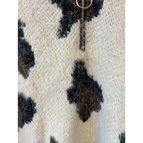 Entro cream animal print soft sweater 1/4 zip women’s size small NEW - Picture 2 of 6